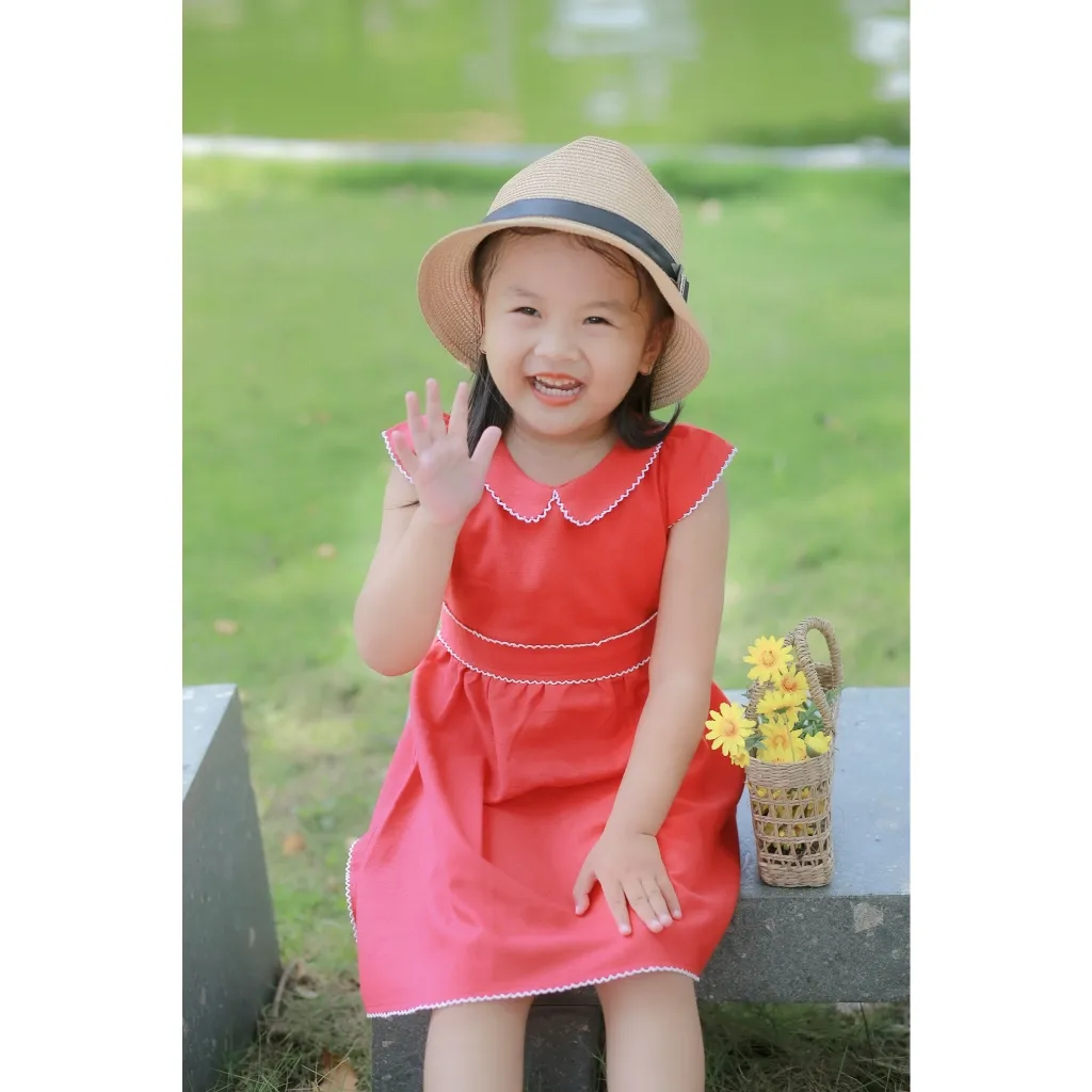 Ảnh Váy Bé Gái Tamiuy Linen, Tay Cánh Tiên, Rode Cổ & Eo (10-25 kg) 4