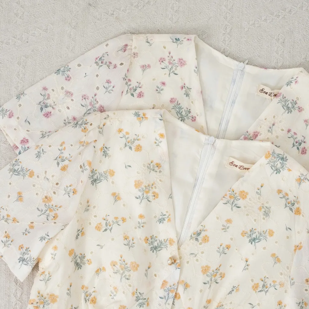Ảnh Váy hoa nhí tay ngắn cổ V V2025281 dáng xòe nữ tính - Đầm hoa vintage công sở đi chơi, đi làm 4