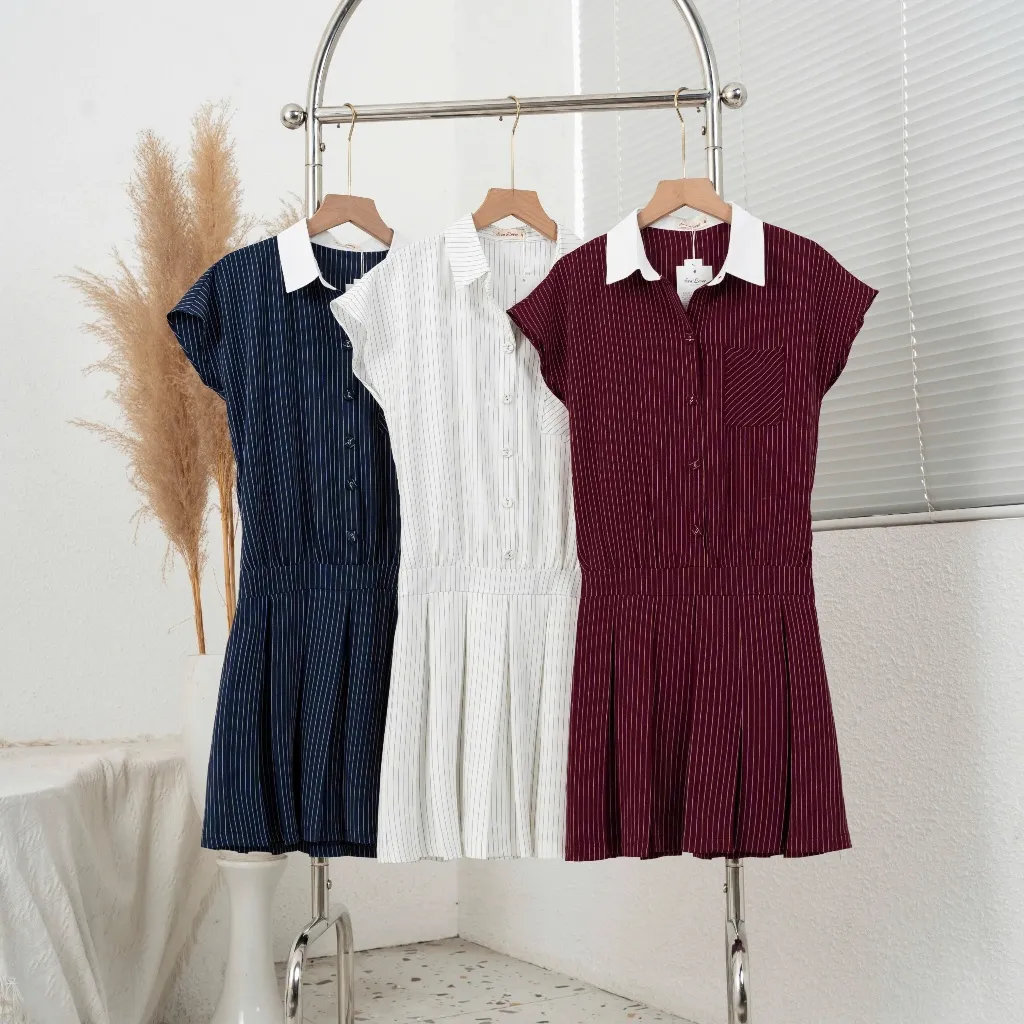 Ảnh Váy kẻ xếp ly mã 277, váy liền cổ sơ mi phối chân váy xếp ly kiểu dáng năng động 3