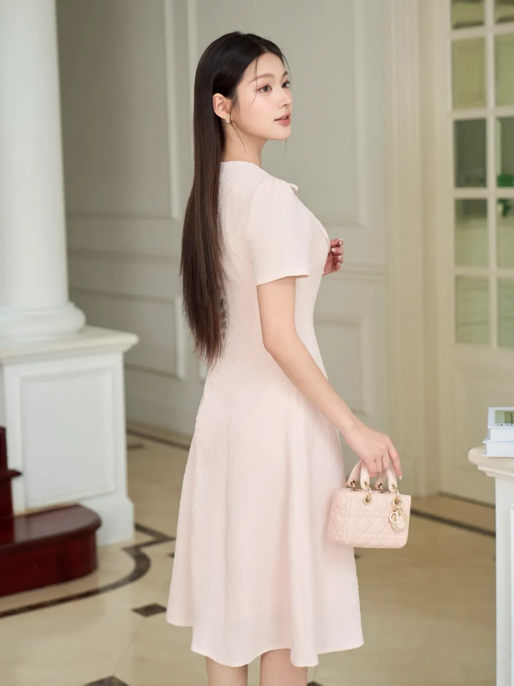 Ảnh Váy nữ dài dáng xòe ngắn tay cổ tròn nhiều màu xếp ly ngực viền ren đính nơ trang trí YAME YV649 3