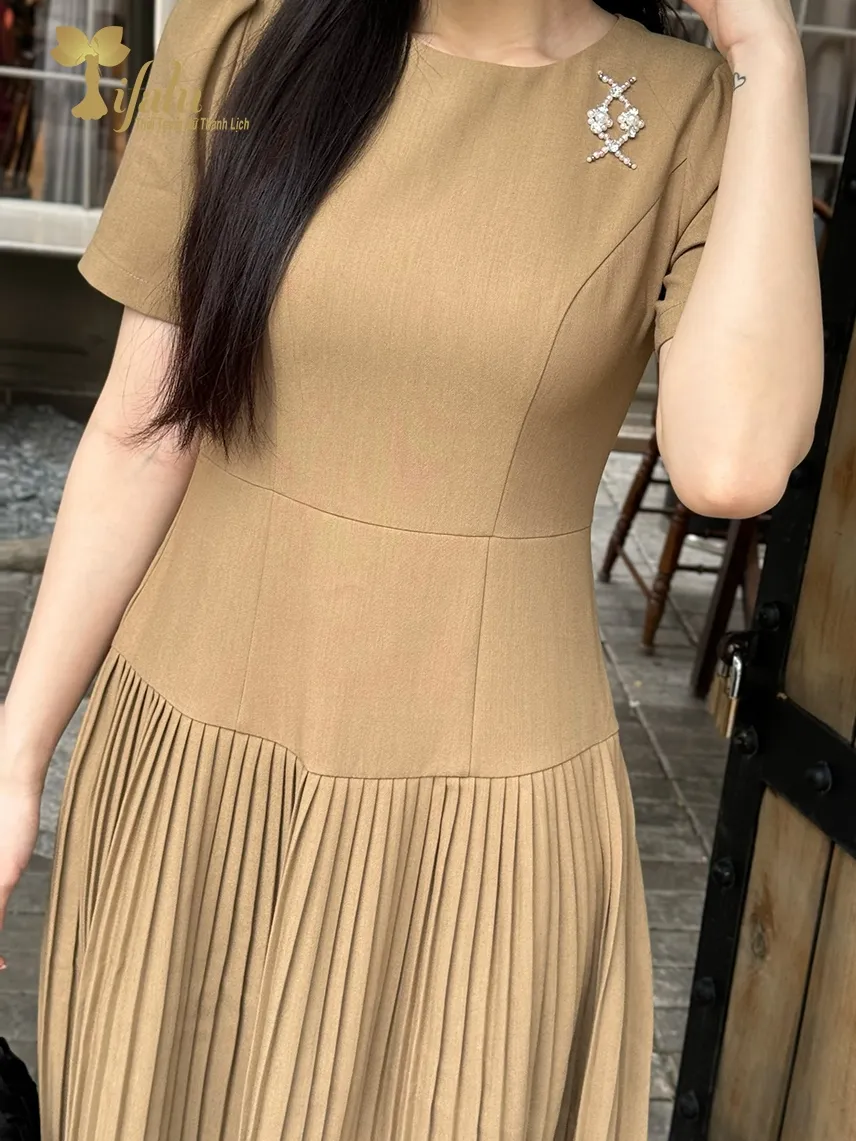 Ảnh Váy nữ Đầm dự tiệc màu be Zol by TIFALU dáng xòe A chân váy dập ly sang trọng - ZOL725BE 4
