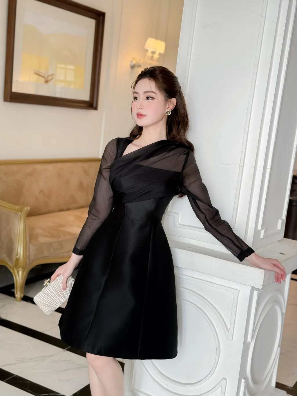 Ảnh Váy nữ thiết kế cao cấp cổ lệch dài tay vải tafta phối tơ sống dáng A tinh tế, thanh lịch YAME YV272 3