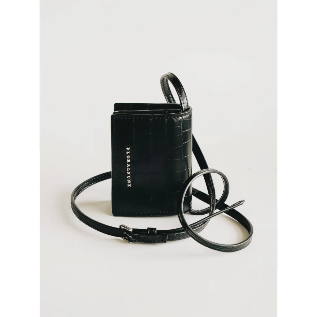 Ảnh Ví Đeo Chéo Gwen Woc Floralpunk - Mini Bag Da PU Cao Cấp, Đựng AirPods, Chìa Khóa & Thẻ ATM 2