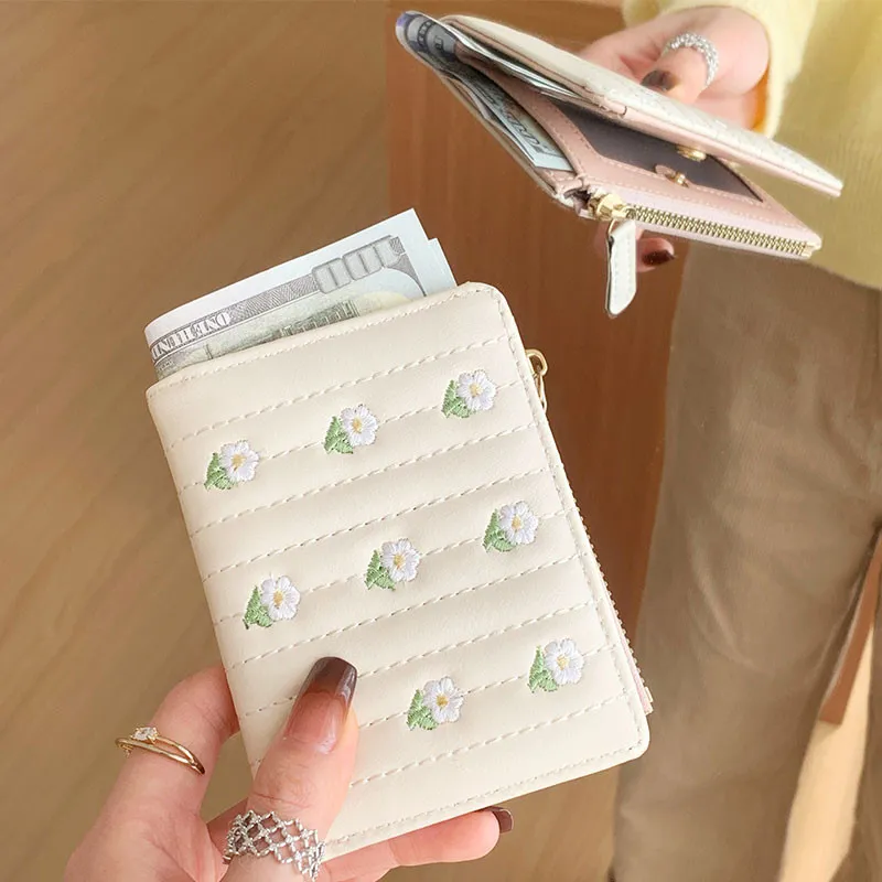 Ảnh Ví Nữ Phong Cách Ngắn Ngọt Ngào Sáng Tạo In Hoa Có Thể Gập Lại Nhiều Thẻ Ví Tiện Lợi 4