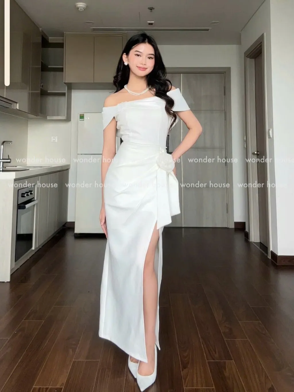 Ảnh Vivian Dress Wonderhouse Đầm trễ vai dáng dài xếp ly chất vải dày dặn dự tiệc sang chảnh, dạo phố nữ tính 2