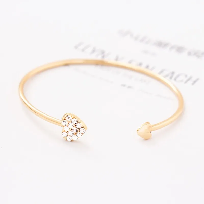 Ảnh Vòng Tay CRRJU 003 Trang Trí Hình Trái Tim Đính Kim Cương Gỉa Thời Trang Đáng Yêu 2