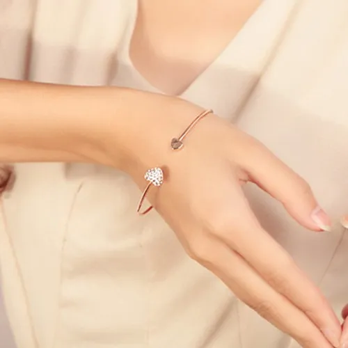 Ảnh Vòng Tay CRRJU 003 Trang Trí Hình Trái Tim Đính Kim Cương Gỉa Thời Trang Đáng Yêu 4