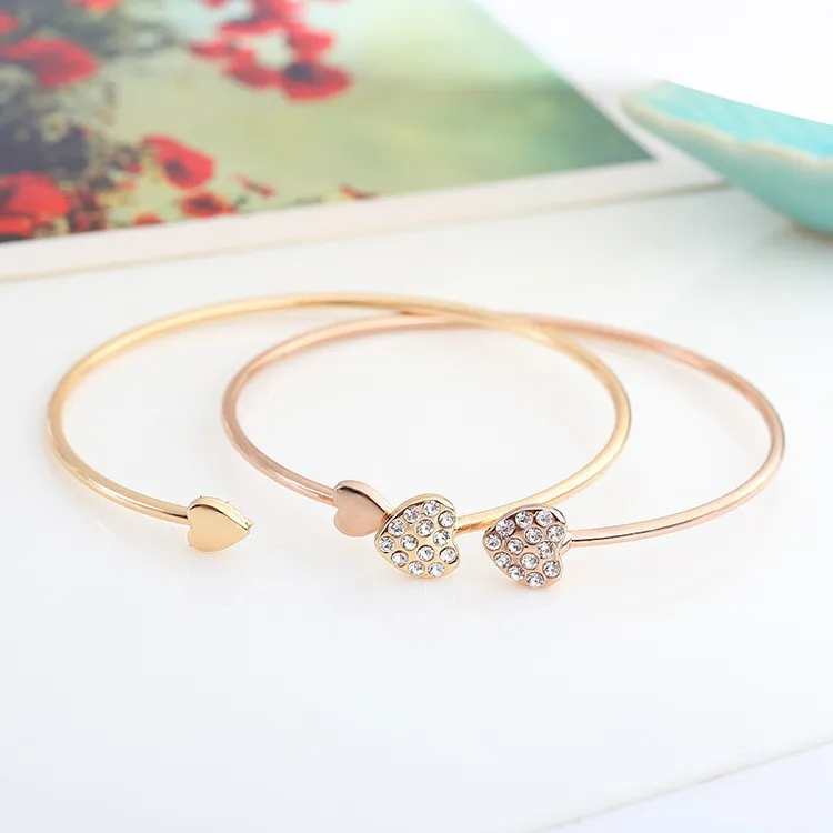 Ảnh Vòng Tay CRRJU 003G Mặt Hình Trái Tim Đính Kim Cương Giả Phong Cách Hàn Quốc Dễ Thương Cho Nữ 2