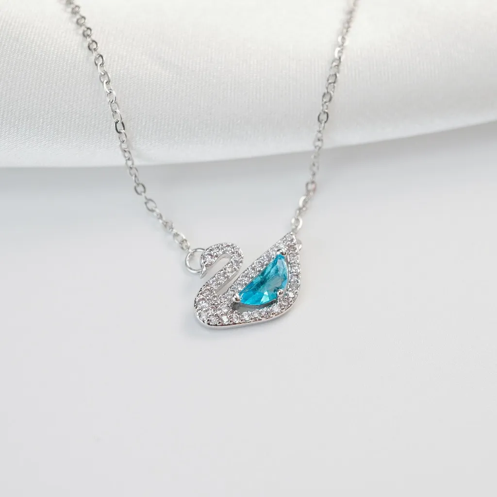 Ảnh Vòng tay nữ CDE Crystal Swan Bracelet Blue CDE2083BE - Vòng tay Lamy thiên nga cao cấp 3
