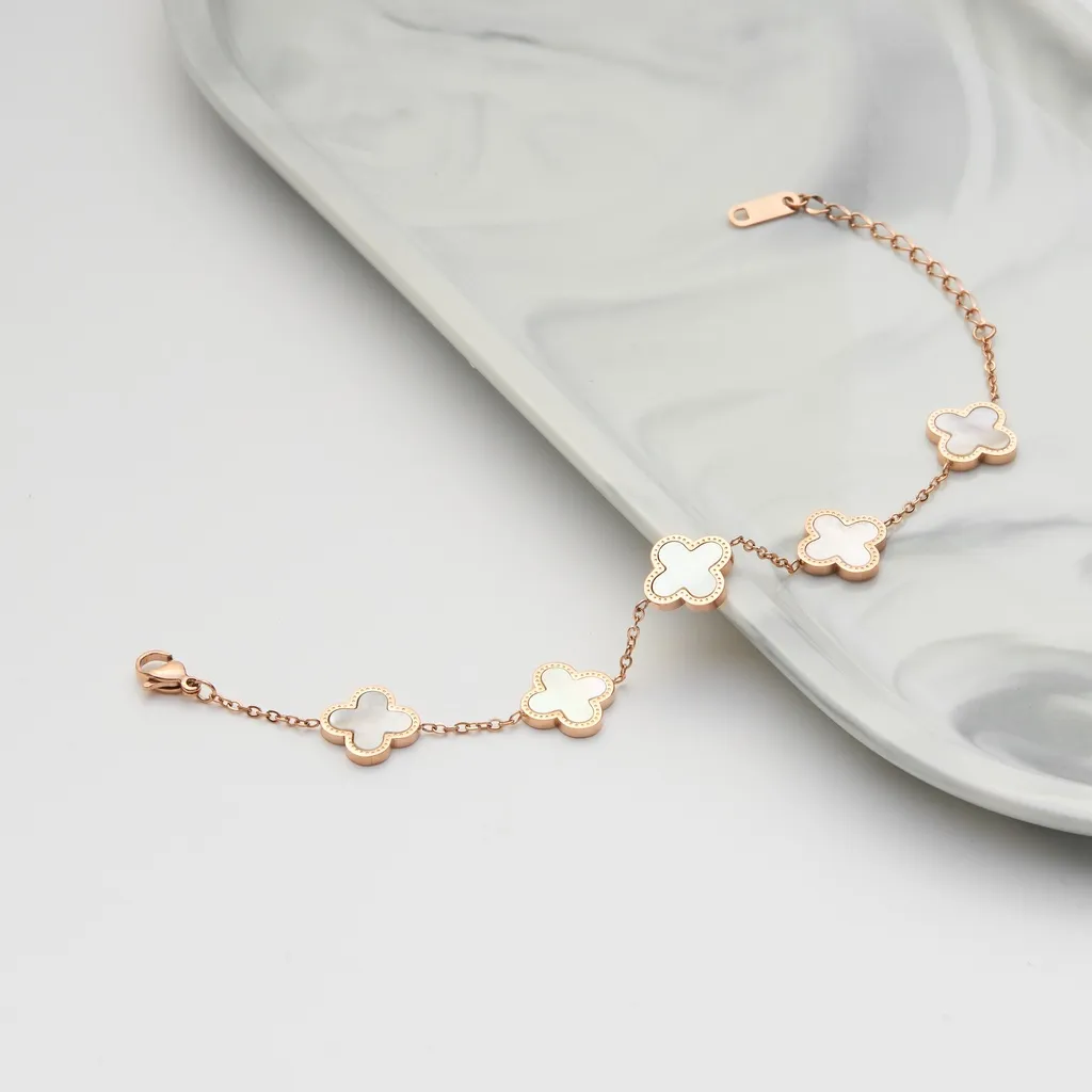 Ảnh Vòng tay nữ CDE Five Four Leaf Clovers Bracelet Rose Gold CDE2026RG 4