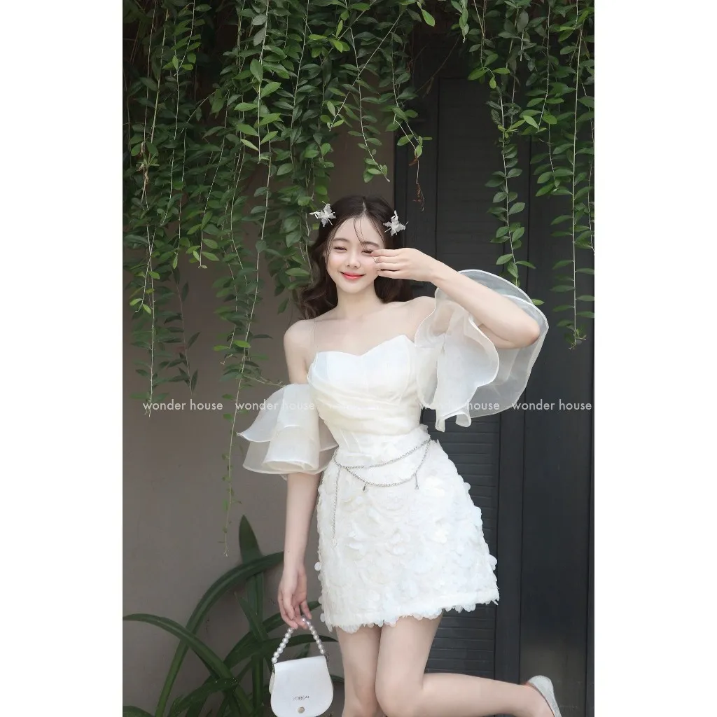 Ảnh Wonderhouse Midori Dress Đầm cup tay hoàn chất vải kim sa dự tiệc sang chảnh 1