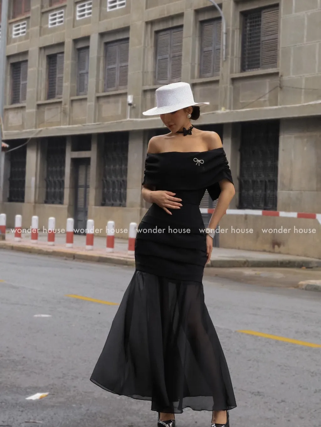 Ảnh Wonderhouse Vanila Dress đầm trễ vài dáng dài dự tiệc sang chảnh chất vải dày dặn 1