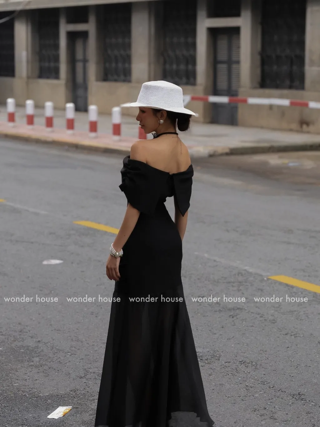 Ảnh Wonderhouse Vanila Dress đầm trễ vài dáng dài dự tiệc sang chảnh chất vải dày dặn 4