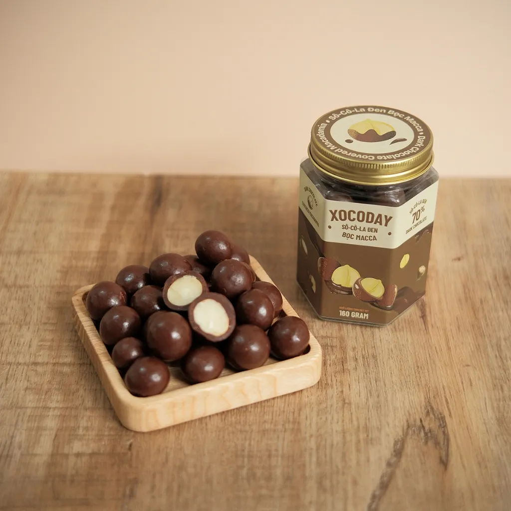 Ảnh XOCODAY - Sô cô la Đen bọc hạt Macca - Hủ 160g - Heyday Cacao - Vị đắng dịu của Chocolate kết hợp hạt macca béo thơm 2