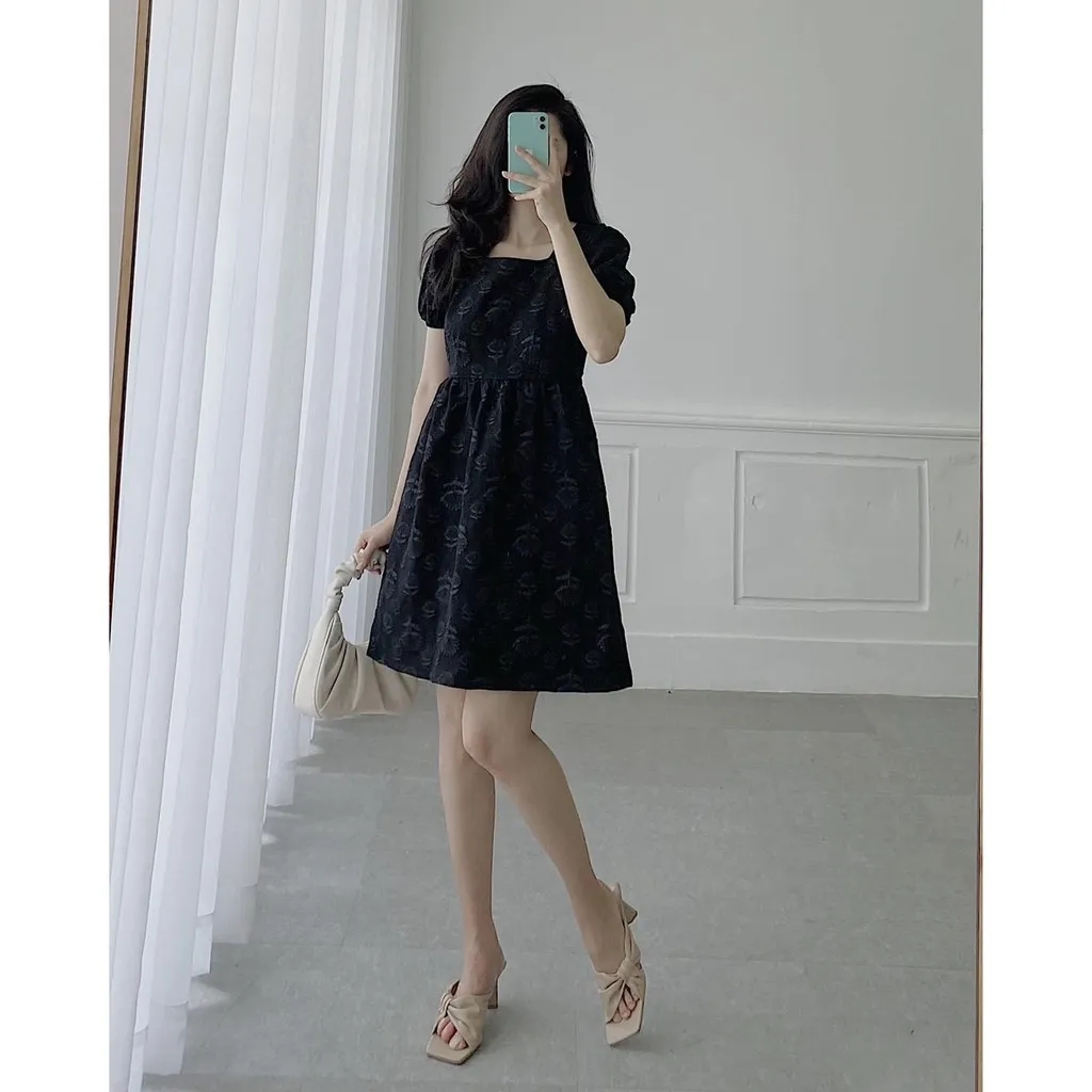 Ảnh YU CHERRY | Đầm tay phồng, cổ vuông chất vải tafta Cindy Pattern Dress YD133 1