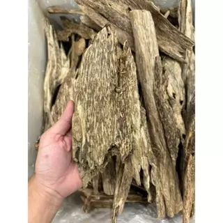 Miếng trầm hương tự nhiên (LOẠI 3) Xưởng Mộc Việt chưng cảnh phong thủy, xông nhà, pha trà, ngâm tửu