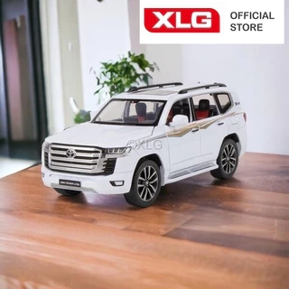 Mô hình xe ô tô Toyota Land Cruiser VXR V8 LC300 1:24 cao cấp kèm đế