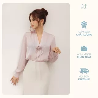 Áo sơ mi nữ dài tay vải tằm kẻ cổ V đính nơ hoa trang trí màu trắng và hồng YAME YA597